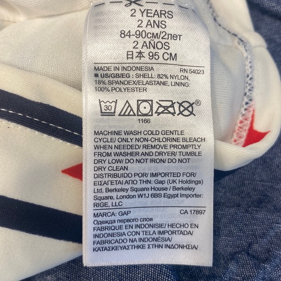 Baby Gap 2 piece bathing suit 2y - Picture 2 of 6